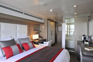 luxuskabine auf dem kreuzfahrtschiff in der antarktis von compagnie du ponant