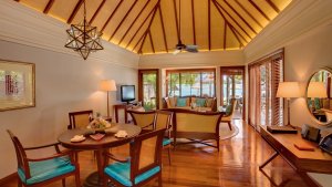 wunderschönes wohnzimmer einer luxus villa im constance le prince maurice auf mauritius