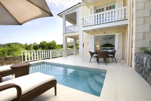 idyllischer privater pool im cotton house in der karibik mustique