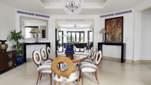 luxuriöses wohnzimmer einer villa im Cuisinart Resort & Spa resort anguilla karibik