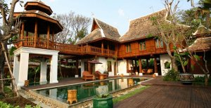 luxuriöse villa mit pool im dhara dhevi in chiang mai thailand