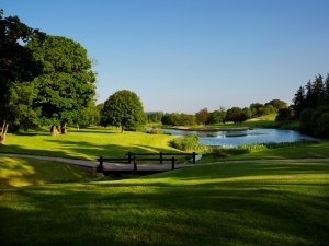 wunderschöner golf course des druids glen resorts irland europa