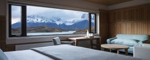 traumhaftes schlafzimmer im luxus expeditions hotel explora patagonia in patagonien chile
