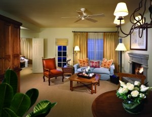 luxuriöse Casita Suite im Fairmont Scottsdale Princess Resort, Arizona, USA 