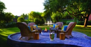 USA Arizona The Fairmont Scottsdale Princess traumhafter Garten mit gemuetlichen Sitzecken