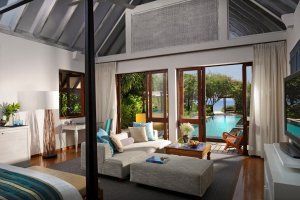 große familien strand villa im four seasons landaa auf den malediven