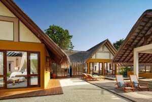 große und traumhafte zwei schlafzimmer familien beach bungalow im four seasons landaa auf den malediven