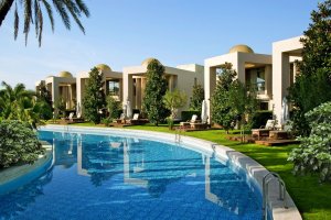 Tuerkei Belek Gloria Serenity Golf Resort Pool Villa mit wunderbarem Aussenbereich und direktem Poolzugang