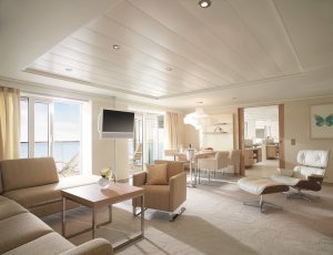 luxus suite auf dem kreuzfahrtschiff ms europa zwei von hapag lloyd