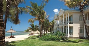 idyllischer garten im heritage le telfair golf & spa resort auf mauritius