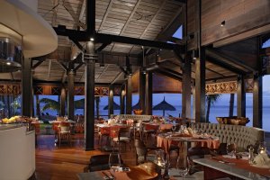 elegantes restaurant im heritage le telfair golf & spa resort auf mauritius