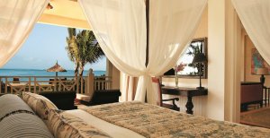 wunderschöne luxus suite mit terrasse und meerblick im heritage le telfair golf und spa resort auf mauritius indischer ozean