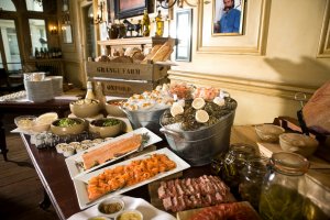 Europa Schottland St Andrews Hotel du Vin reichhaltiger Sonntagsbrunch Buffet mit landestypischen Köstlichkeiten
