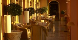 Spanien Teneriffa Hotel Las Madrigueras abendsonne auf der terrasse