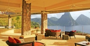 grosser wohnbereich im jade mountain luxus resort in st. lucia karibik
