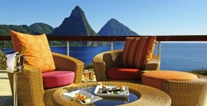 romantische terrasse im jade mountain luxus resort in st. lucia karibik