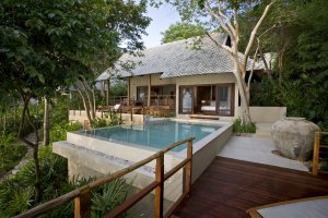 individuelle villa mit privatem pool im kamalaya resort auf koh samui thailand