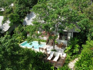 private villa in der natur im kamalaya luxus resort auf koh samui thailand
