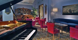 romantische piano bar im hotel allegro della regina Isabella in ischia Italien
