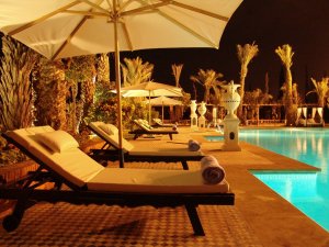 traumhafter pool in afrika marokko marrakesch im L'Mansion