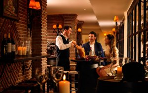 Spanien La Cala de Mijas  Resort & Golf restaurant la bodega mit landestypischen koestlichkeiten