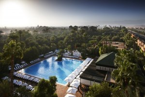 herrlicher pool in afrika marokko marrakesch im la mamounia