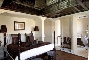 grosses schlafzimmer im La Villa des Orangers in marrakesch marokko