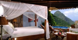 traumhaftes schlafzimmer im ladera luxus resort in st lucia karibik