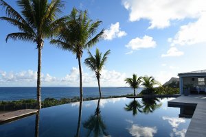 Infinity-Pool des Hotels Le Toiny auf St. Barth