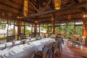 Privat Dining Room im Likuliku Lagoon Resort mit Ausblick auf die einmalige Natur