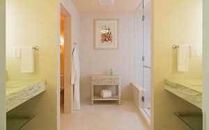 modernes badezimmer einer suite im luxus resort Malliouhana auf anguilla karibik
