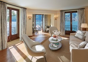 luxus wohnzimmer mit meerblick im luxus hotel mandarin oriental lago di como italien