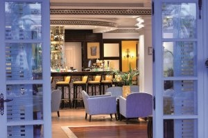 spanien gran canaria seaside grand hotel residencia gemütliche bar mit exquisiten drinks