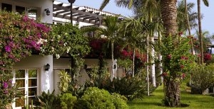 spanien gran canaria seaside grand hotel residencia traumhafter ueppig bepflanzter garten 