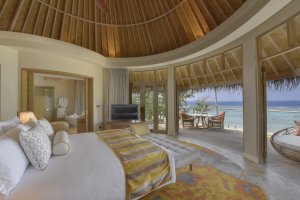 luxus schlafzimmer mit meerblick im the nautilus maldives luxushotel im baa atoll malediven