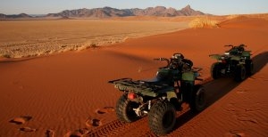 wüstenabenteuer in afrika namibia rand nature reserva sossusvlei desert lodge 